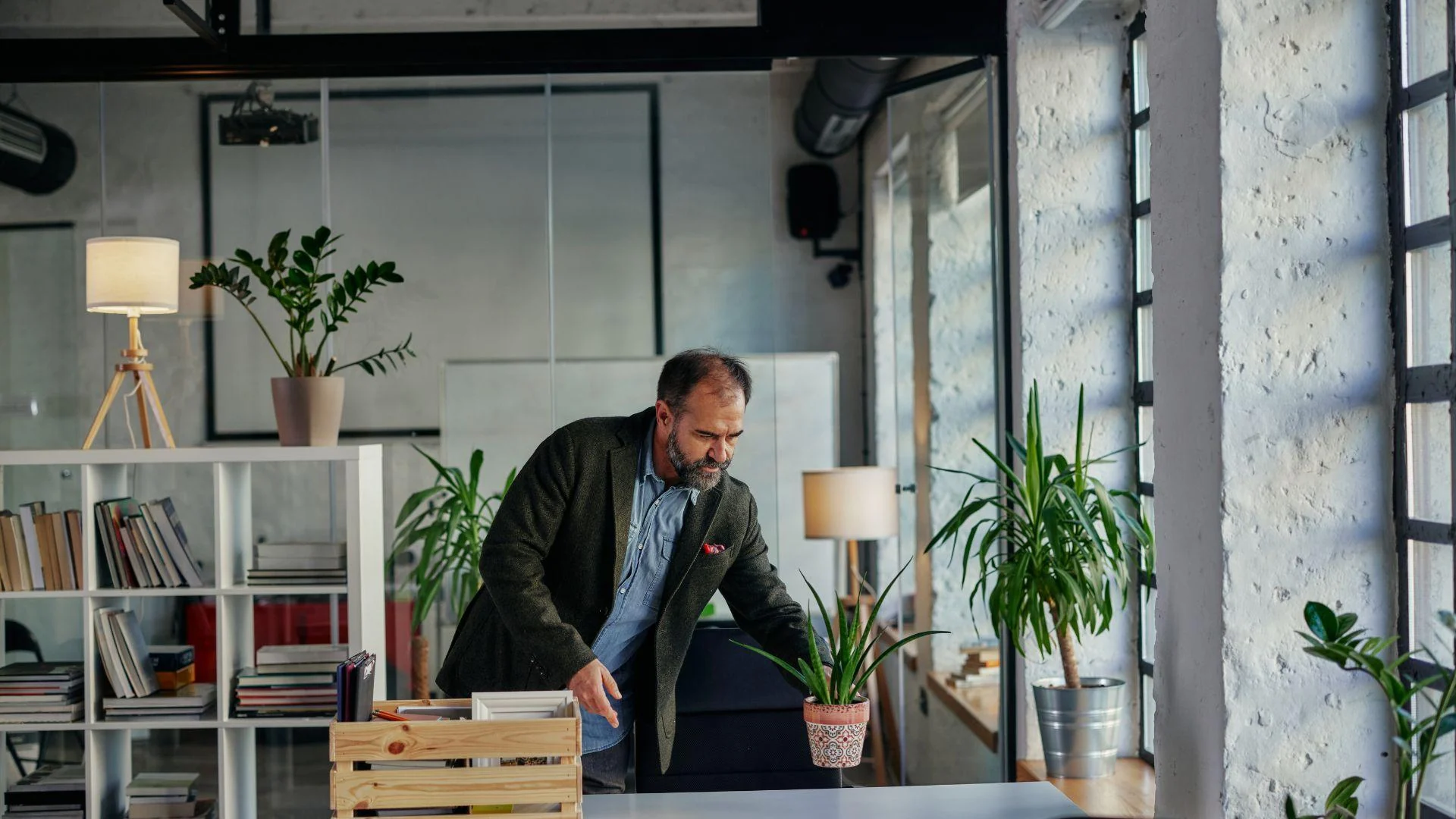 Return to Office: How to Remote Top Performers Back Into the Office and Boost Operational Efficiency Return to Office: How to Remote Top Performers Back Into the Office and Boost Operational Efficiency