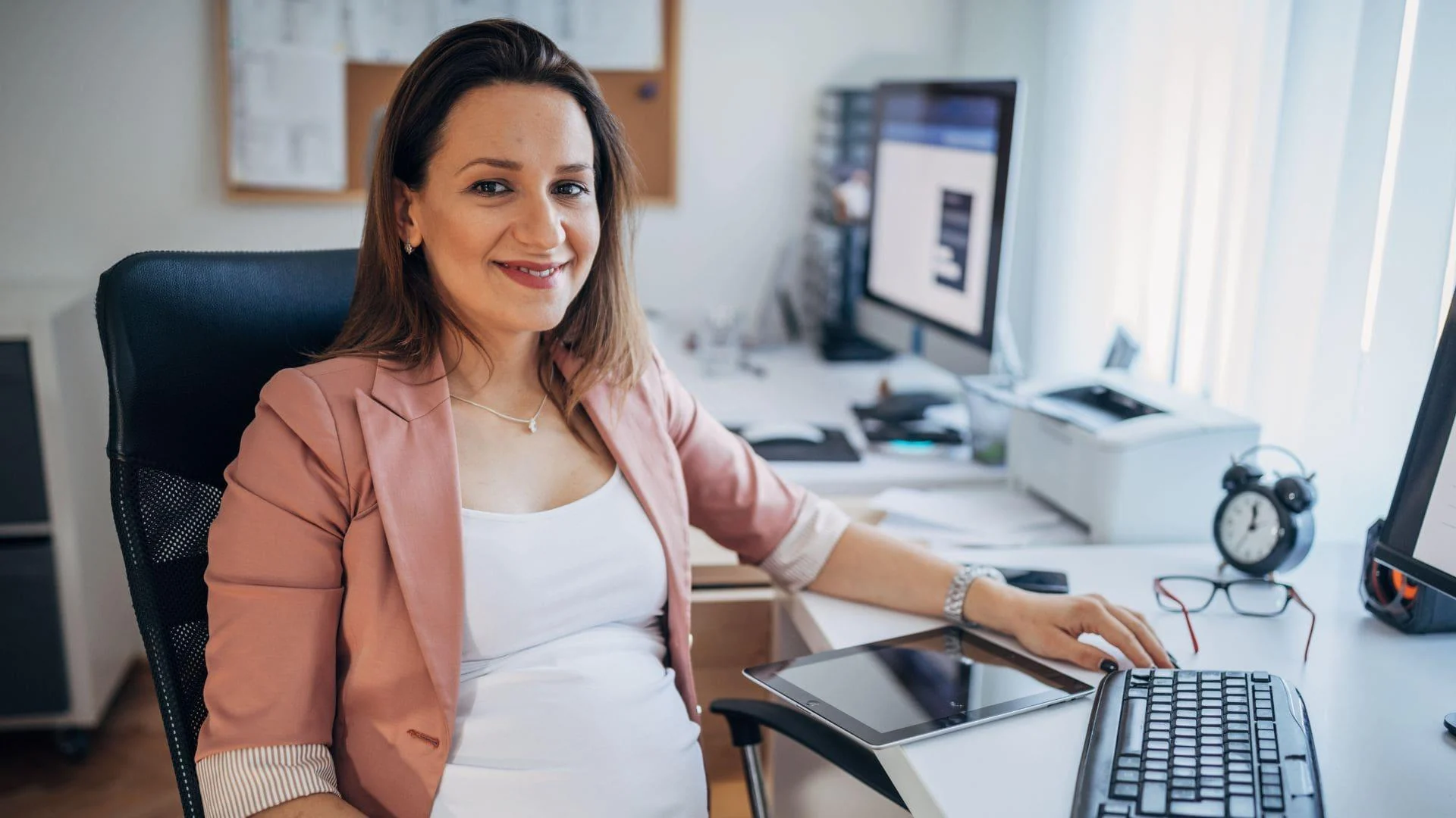 1 Pregnant women working remotely deserve better inclusivity to perform better!